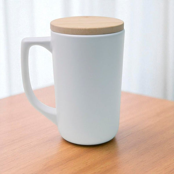 Caneca de Ceramica Branca com Tampa de Bambu 470ml - Personalizada - LeBlank Corporativo