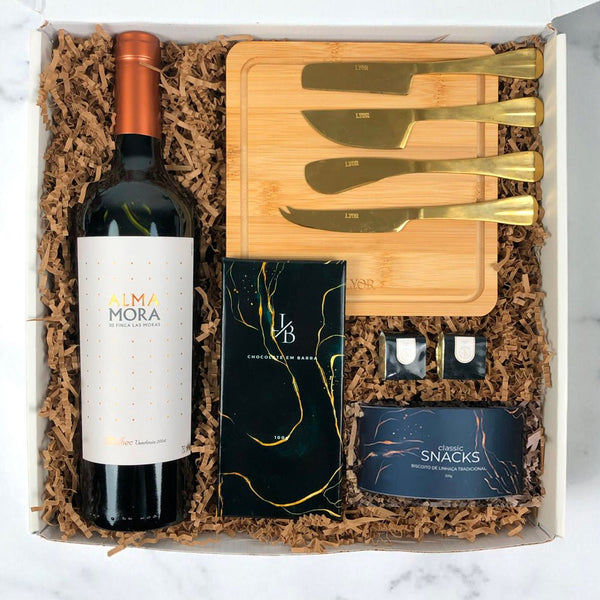 Kit Presente Alma Mora de Finca com Faca de Queijos Dourada - LeBlank Corporativo