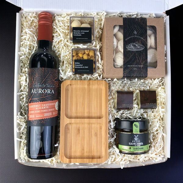 Kit Presente Corporativo Vinho Tinto Aurora e Petiscos - LeBlank Corporativo
