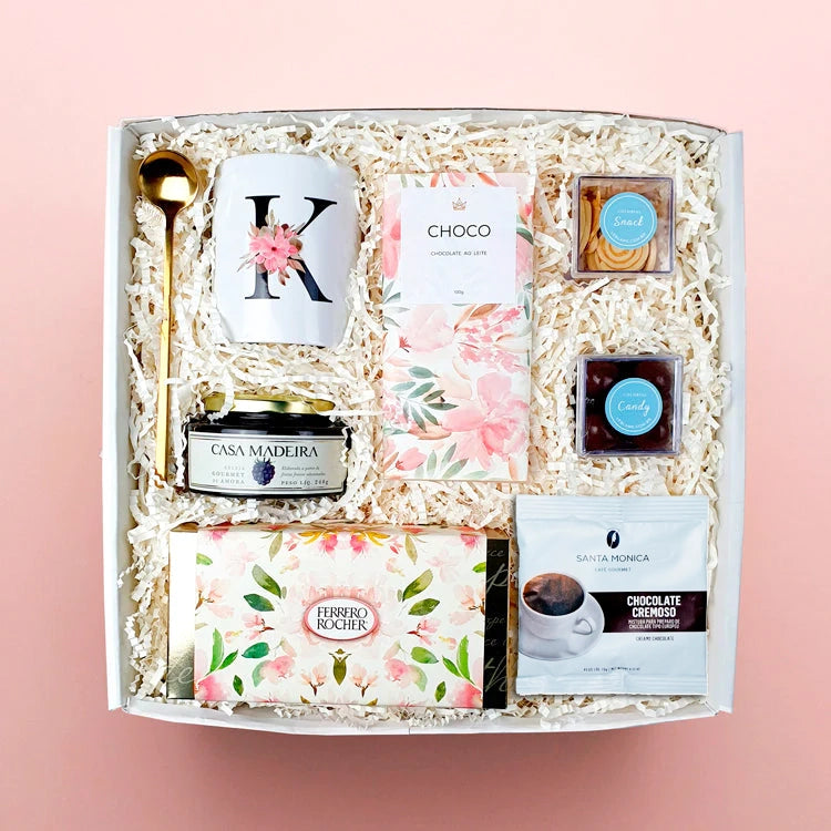 Presente Corporativo Kit Feminino com Caneca Personalizada e Chocolate