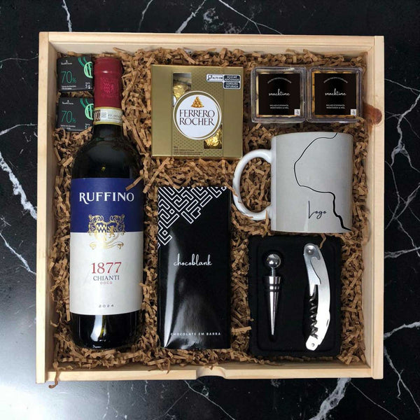 Kit Presente Corporativo Wood Vinho Ruffino Chianti e Caneca Personalizada - LeBlank Corporativo